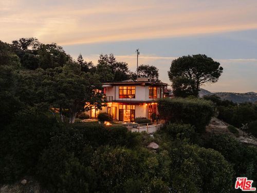 665 Sky Line Trl, Topanga, CA, 90290-3245 | Card Image