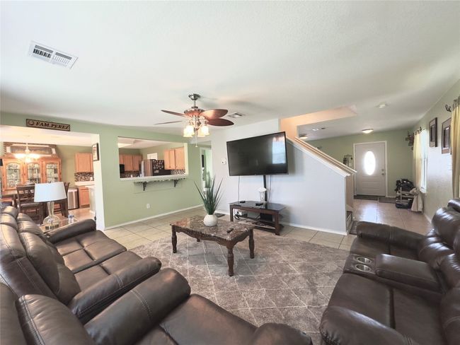 551 Abundance Ln, House other with 3 bedrooms, 3 bathrooms and 4 parking in Kyle TX | Image 7