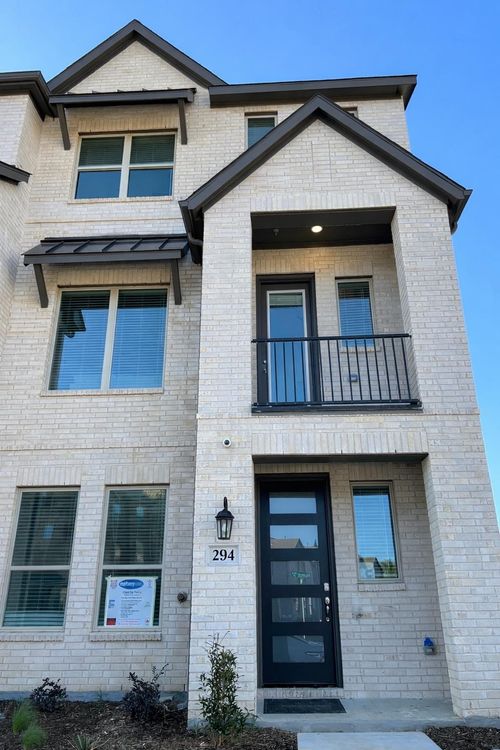 294 Ukiah St, Lewisville, TX, 75056-6796 | Card Image