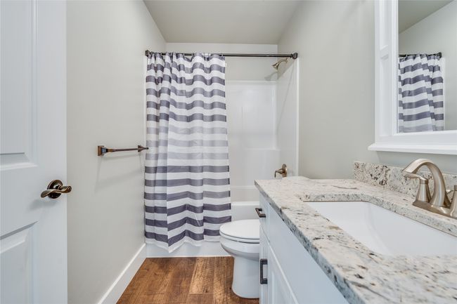 Bathroom #3 | Image 42