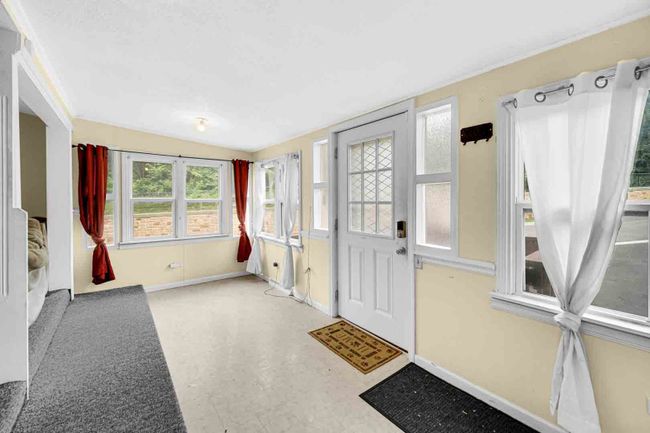 96 Forest Ave, House other with 1 bedrooms, 1 bathrooms and 5 parking in Fox Lake IL | Image 10