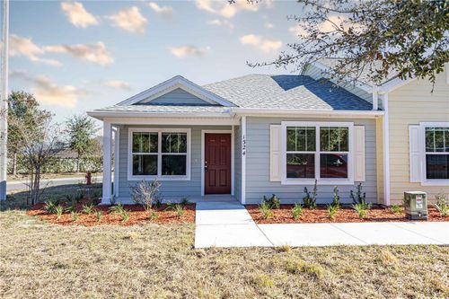 1324 Cottage Cir, Tavares, FL, 32778-4010 | Card Image