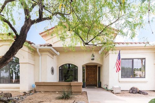 2739 E Vista Dr, Phoenix, AZ, 85032-4946 | Card Image