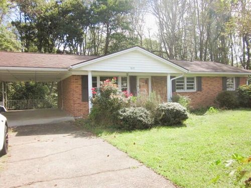 3633 Longview Dr, Collinsville, VA, 24078-2834 | Card Image
