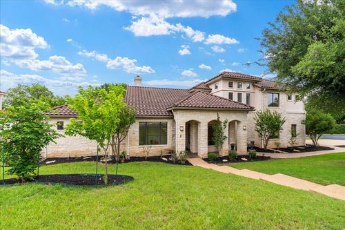 37 Autumn Oaks Dr, The Hills, TX, 78738-1413 | Card Image