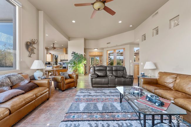 Family Room | Image 7