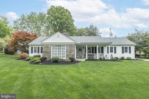 1 S Homestead Dr, YARDLEY, PA, 19067-3123 | Card Image