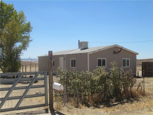 14555 Artesia Trl, Santa Margarita, CA, 93453 | Card Image