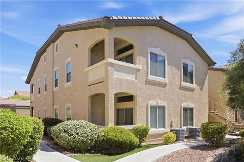 2164-8985 S Durango Dr, Las Vegas, NV, 89113-6117 | Card Image