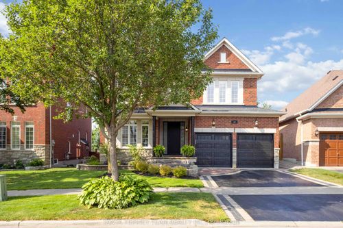 12 Branthaven Crt, Whitby, ON, L1M0B2 | Card Image