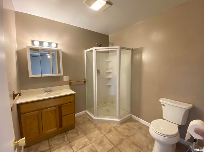 11 N Mechanic St, House other with 4 bedrooms, 2 bathrooms and null parking in Winchester IL | Image 15