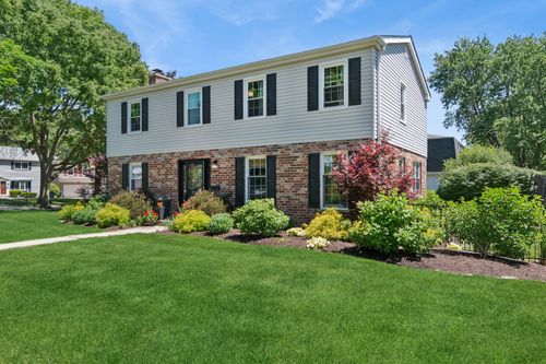 307 S Ellyn Ave, Glen Ellyn, IL, 60137-6837 | Card Image
