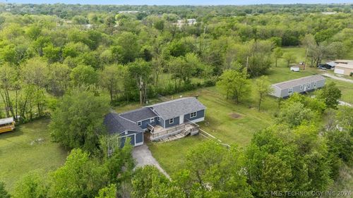 237 N Chase St, Nowata, OK, 74048-3007 | Card Image