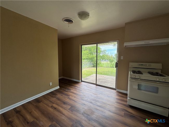 209 W Voelter Ave, House other with 3 bedrooms, 1 bathrooms and null parking in Killeen TX | Image 6