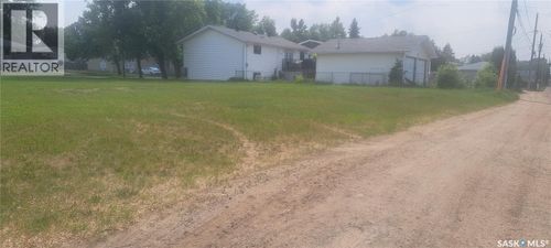 2441 6th Ave E, Prince Albert, SK, S6V1T5 | Card Image