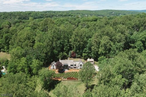 171 Campbell Rd, Bernardsville, NJ, 07924-1011 | Card Image