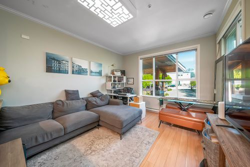 214-5788 Sidley Street, Burnaby, BC, V5J0E4 | Card Image