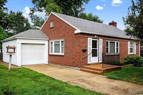423 S Old Orchard Ave, Webster Groves, MO, 63119-4274 | Card Image