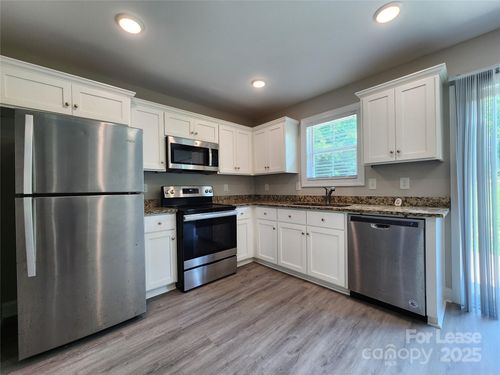 2210 Brookview Ave, Kannapolis, NC, 28081-2428 | Card Image