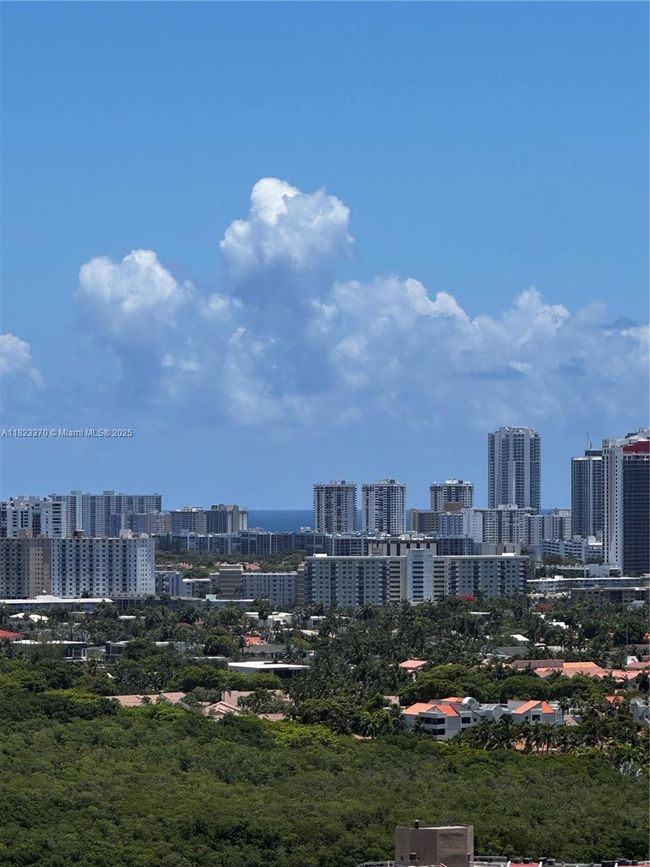 APT-2601 - 20335 W Country Club Dr, Condo with 1 bedrooms, 2 bathrooms and null parking in Aventura FL | Image 14