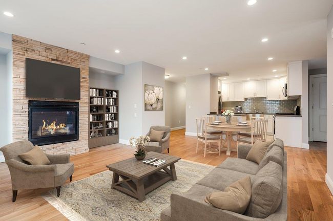 APT-204 - 661 W Broadway, Condo with 3 bedrooms, 2 bathrooms and null parking in Long Beach NY | Image 6