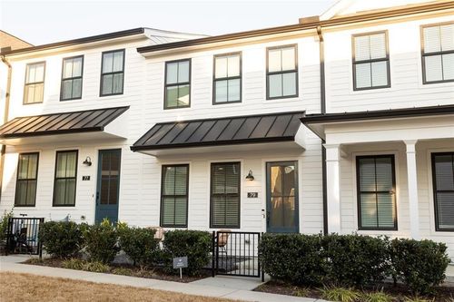 79 Arnold Poplar Ln, Auburn, GA, 30011-6514 | Card Image