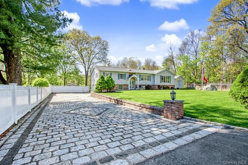 24 Richard Rd, Mahopac, NY, 10541-1802 | Card Image