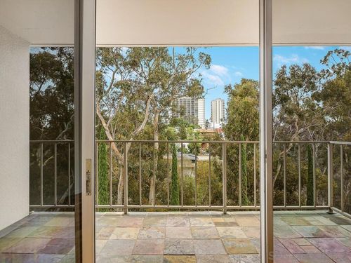 unit-4b-3634 7th Ave, San Diego, CA, 92103-4346 | Card Image