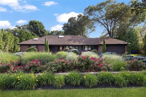 788 Namquid Dr, Warwick, RI, 02888-5235 | Card Image