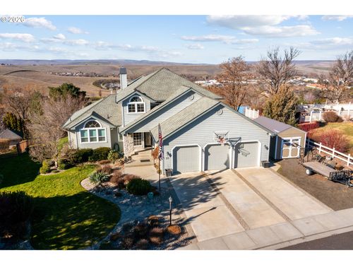 1741 Sw 18th St, Pendleton, OR, 97801-4457 | Card Image