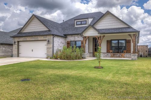 505 S Buffalo Ave, Skiatook, OK, 74070-5259 | Card Image