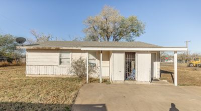 E 5th Street, House other with 3 bedrooms, 1 bathrooms and null parking in Lubbock TX | Image 1