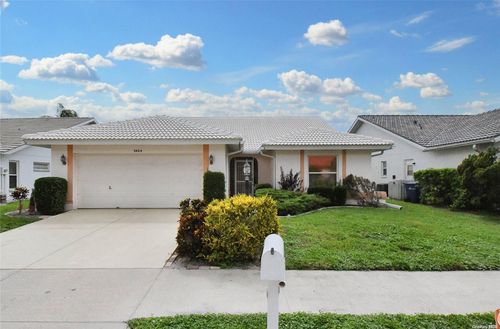 5824 Beaurivage Avenue, Out Of Area Town, FL, 34243 | Card Image