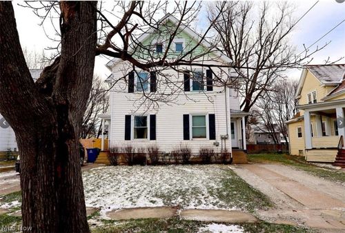 1113 W 9th St, Lorain, OH, 44052-1571 | Card Image