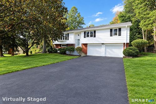 11 Rosellen Dr, Trumbull, CT, 06611-1705 | Card Image