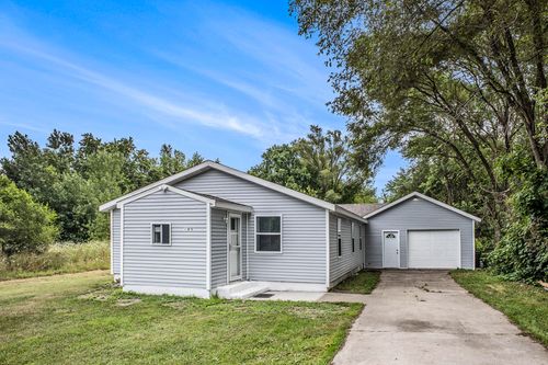 185 Felton Ave, Benton Harbor, MI, 49022-1955 | Card Image