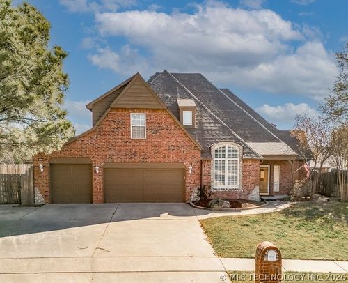 9311 N 139th East Ave, Owasso, OK, 74055-4568 | Card Image