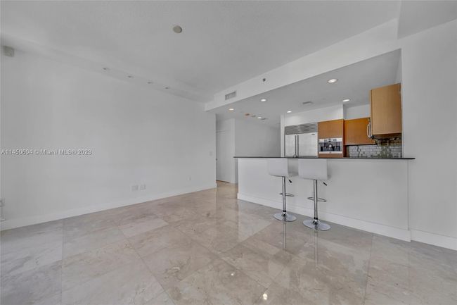 APT-4307 - 1060 Brickell Ave, Condo with 3 bedrooms, 3 bathrooms and null parking in Miami FL | Image 9
