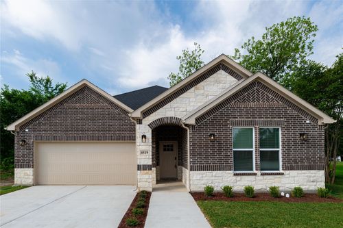 4519 Rosehill Rd, Garland, TX, 75043-1708 | Card Image