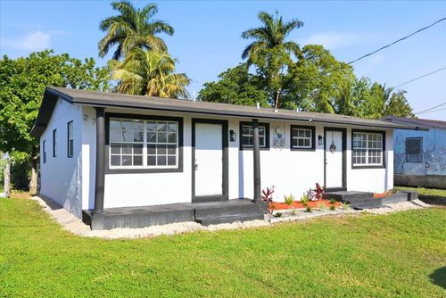 270 Sw 10th Avenue, South Bay, FL, 33493 | Card Image