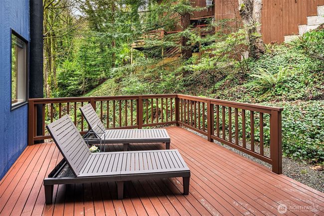 Deck off lower level | Image 32