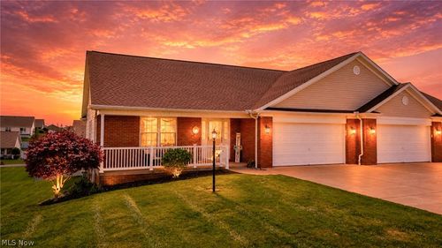 51982 Scotch Pine Dr, Saint Clairsville, OH, 43950-8375 | Card Image