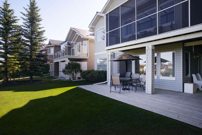 12 Valley Ponds Place Nw, Home with 4 bedrooms, 3 bathrooms and 4 parking in Calgary AB | Image 43