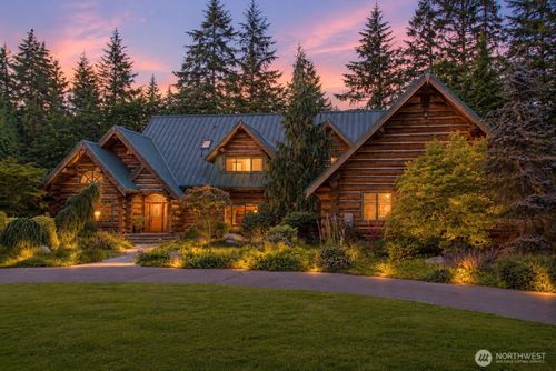 35800 249th Ave Se, Enumclaw, WA, 98022-6851 | Card Image