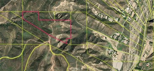 30215 San Francisquito Canyon Rd, Santa Clarita, CA, 91390-4959 | Card Image