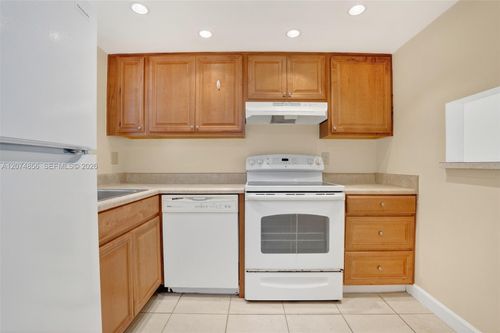 222-7500 Nw 30th Pl, Sunrise, FL, 33313-1042 | Card Image