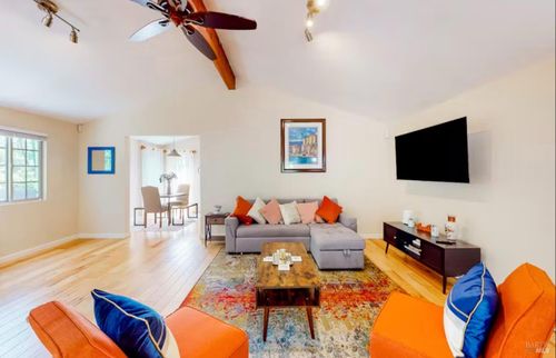 117 Auburn St, San Rafael, CA, 94901-5205 | Card Image