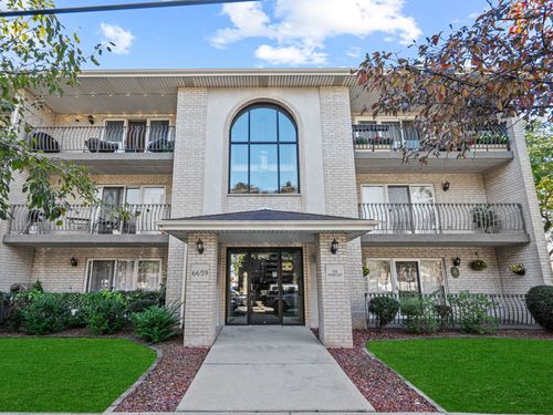 apt-305-6659 64th Pl, Chicago, IL, 60638-4948 | Card Image
