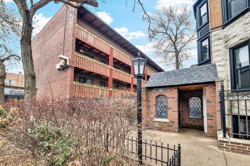 3a-803 W Oakdale Ave, Chicago, IL, 60657-2797 | Card Image