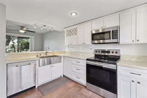 unit-44-140 E El Norte Pkwy, Escondido, CA, 92026-2621 | Card Image